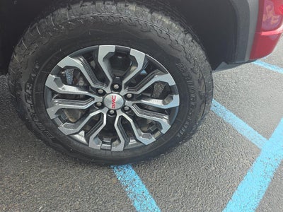 2024 GMC Canyon 4WD Denali