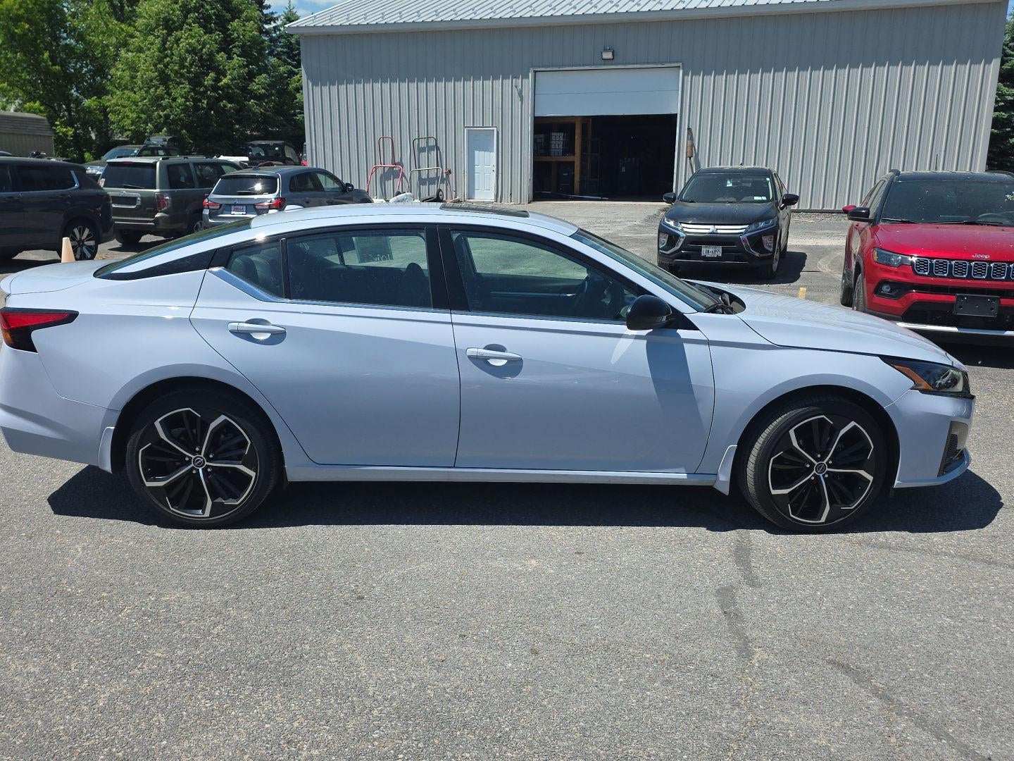 2023 Nissan Altima 2.5 SR
