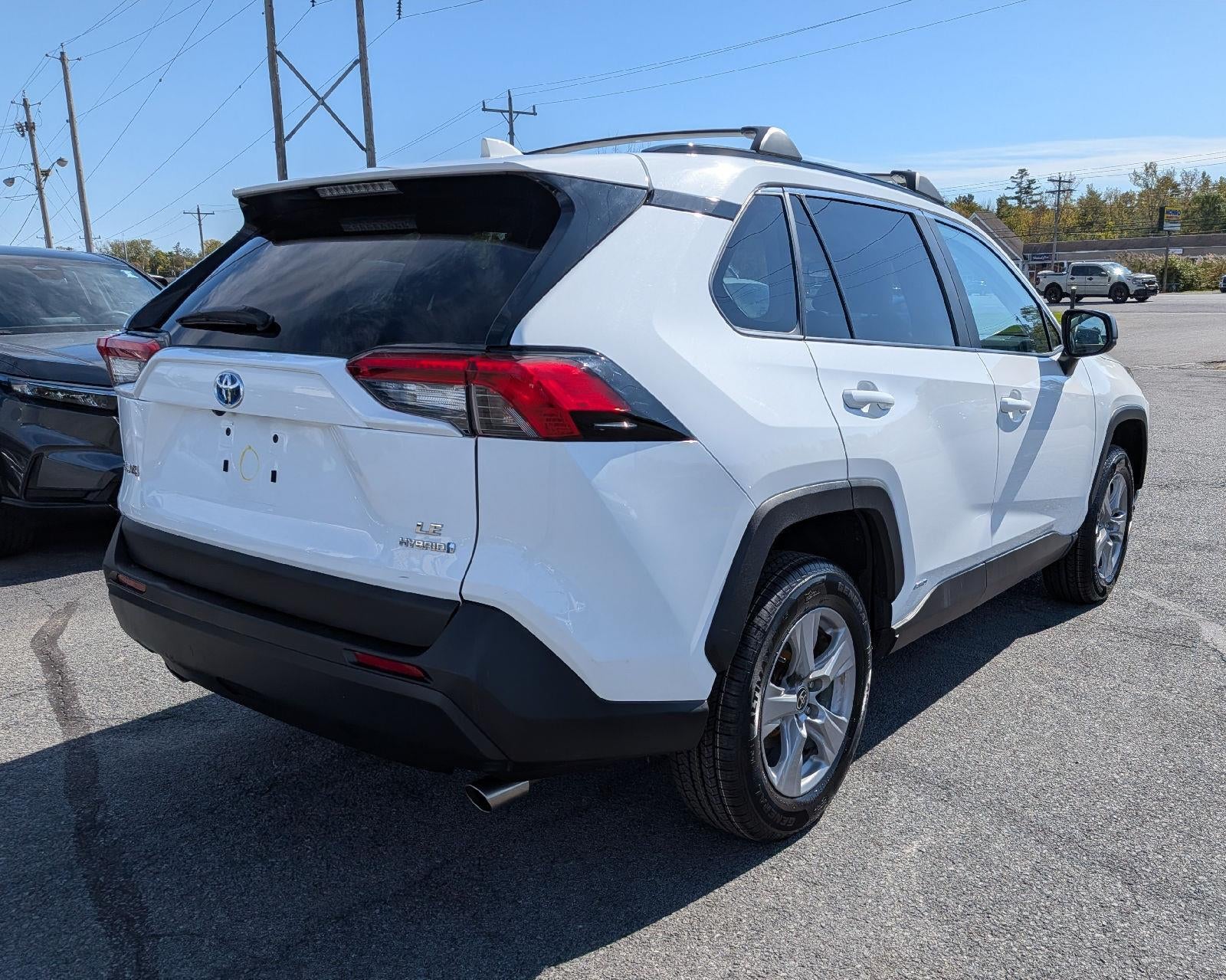 2022 Toyota RAV4 Hybrid LE