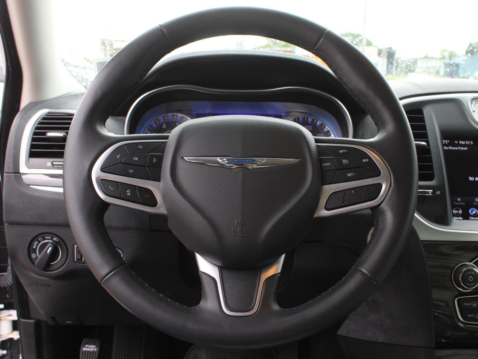 2020 Chrysler 300 Touring L