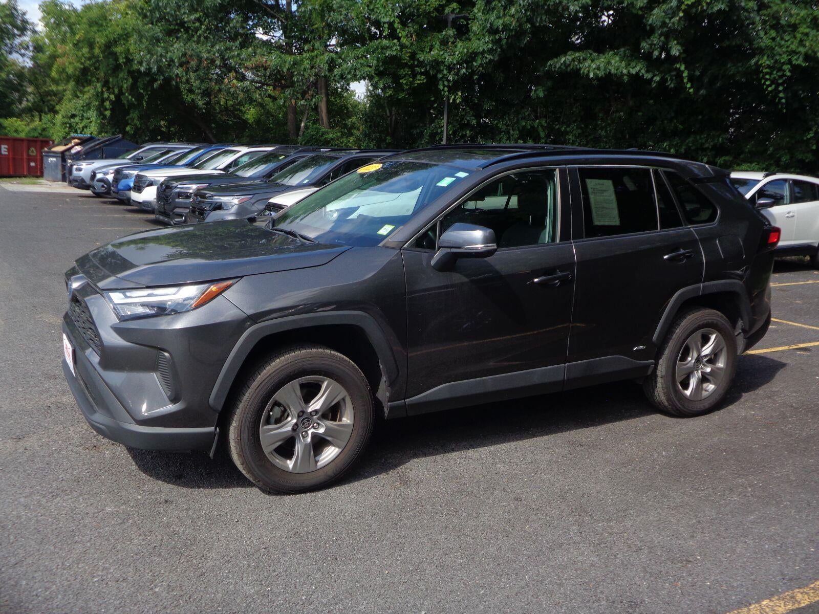 2022 Toyota Rav4 Hybrid XLE