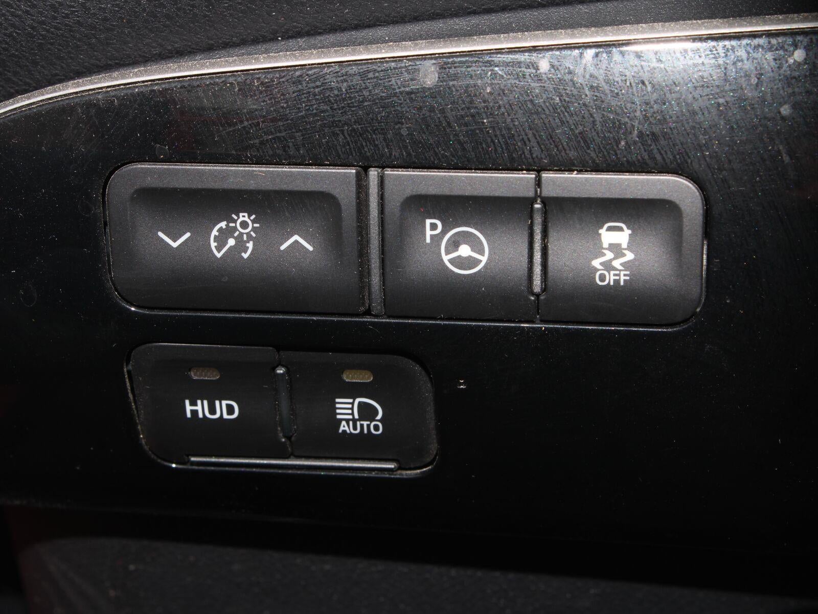 2020 Toyota Prius XLE