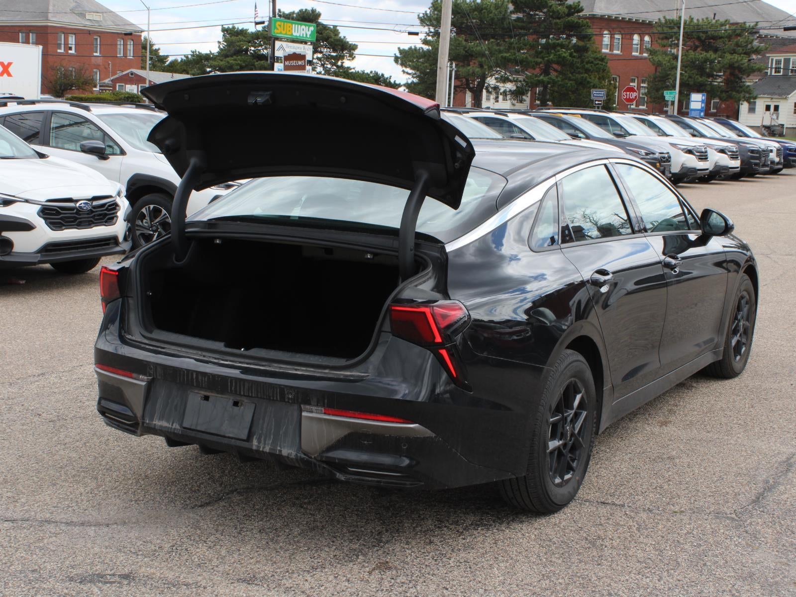 2025 Kia K5 LXS