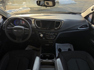 2023 Chrysler Pacifica Touring