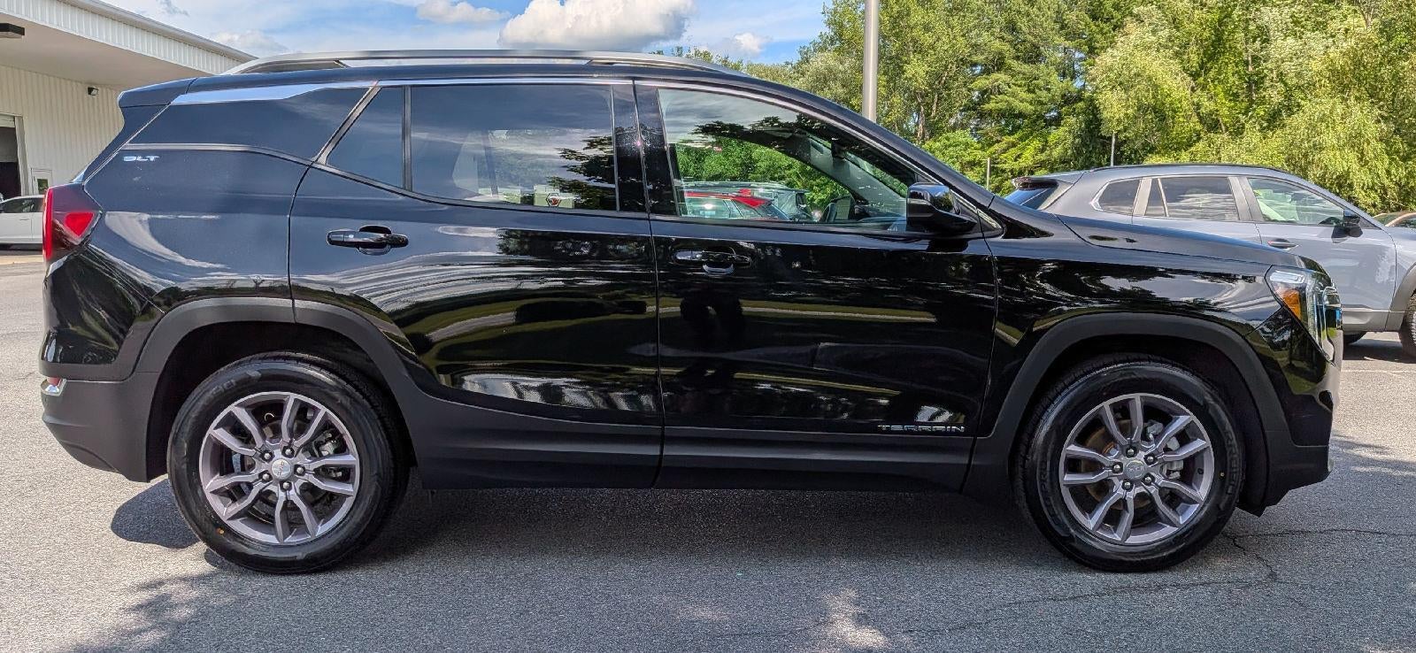 2023 GMC Terrain SLT