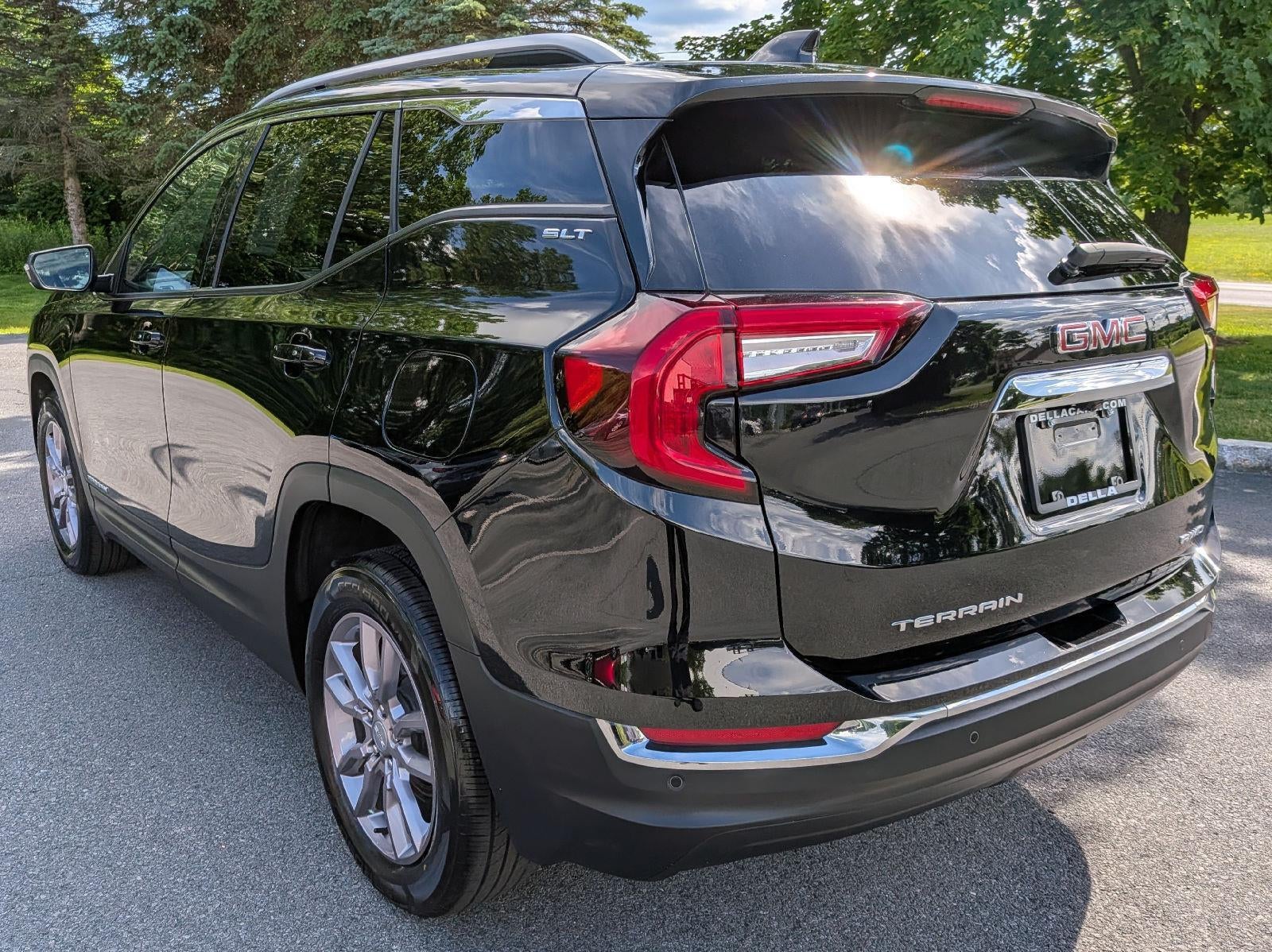 2023 GMC Terrain SLT
