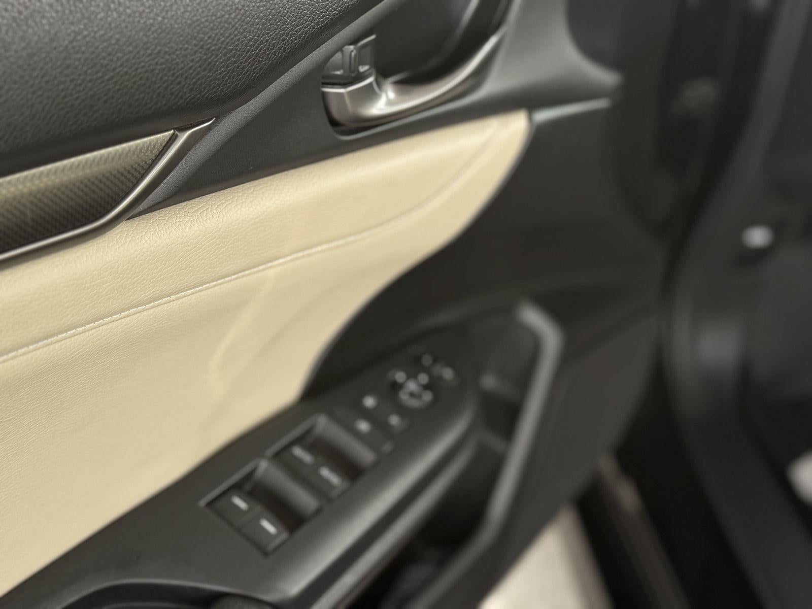 2017 Honda Civic Hatchback EX-L Navi