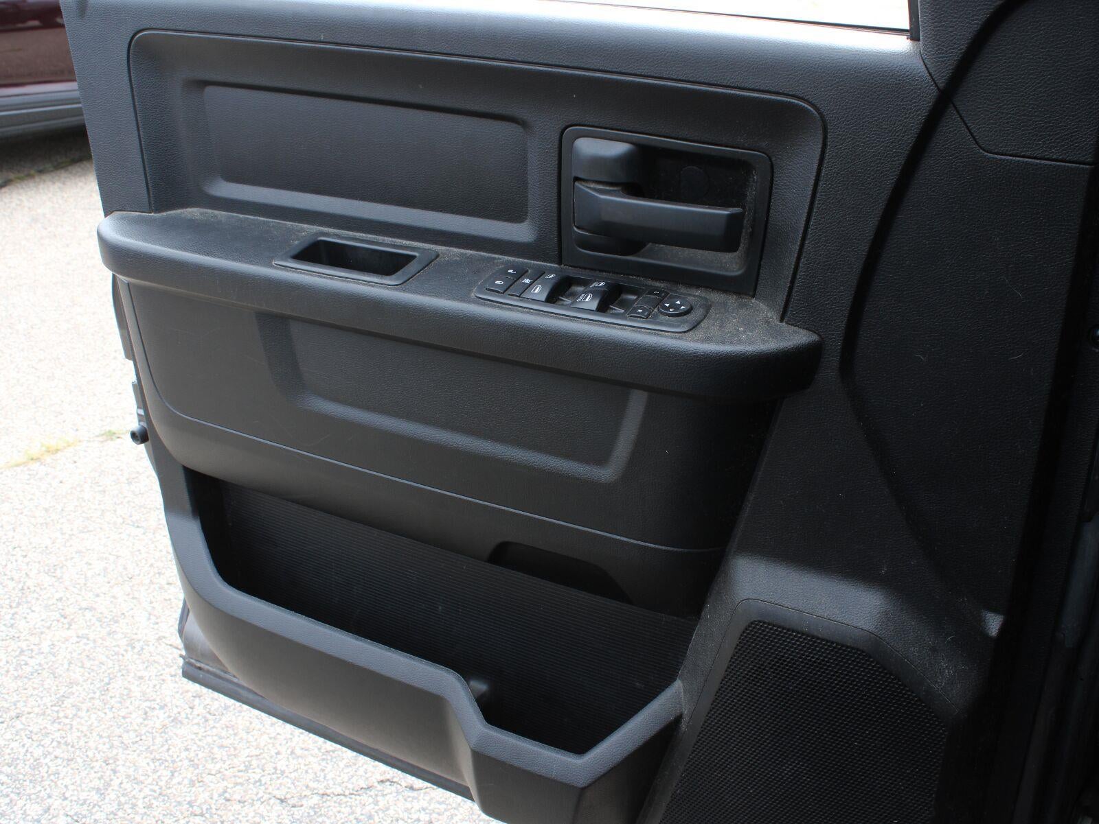 2019 RAM 1500 Classic Express Quad Cab 4x4 6'4" Box