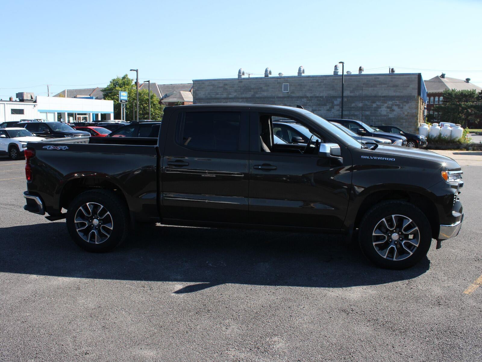 2023 Chevrolet Silverado 1500 LT (2FL)