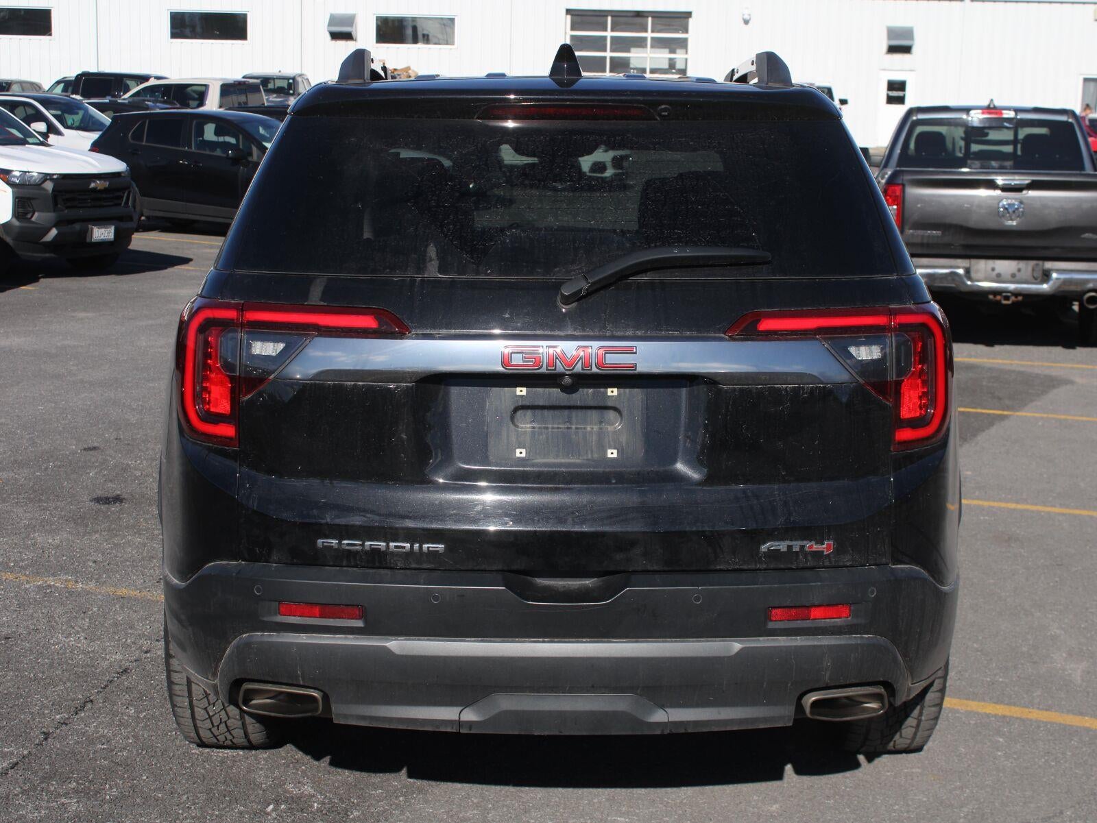 2023 GMC Acadia AT4