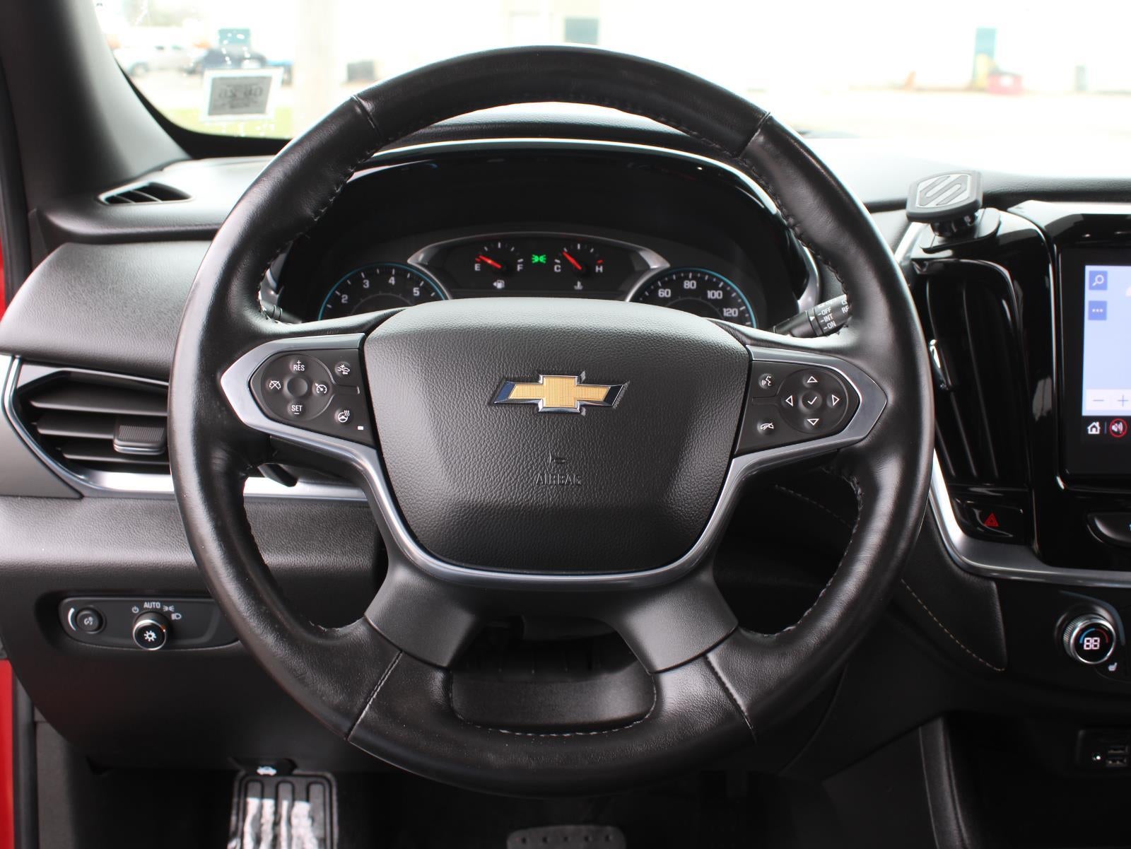 2022 Chevrolet Traverse LT Leather