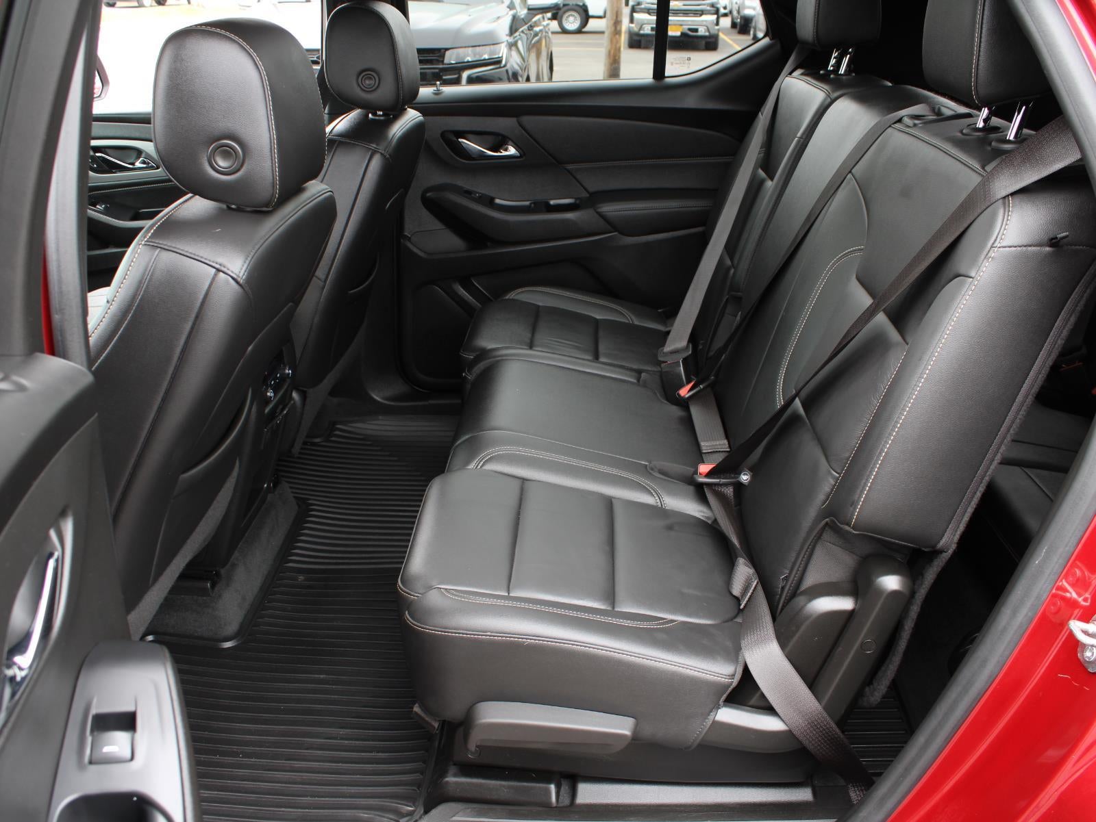 2022 Chevrolet Traverse LT Leather