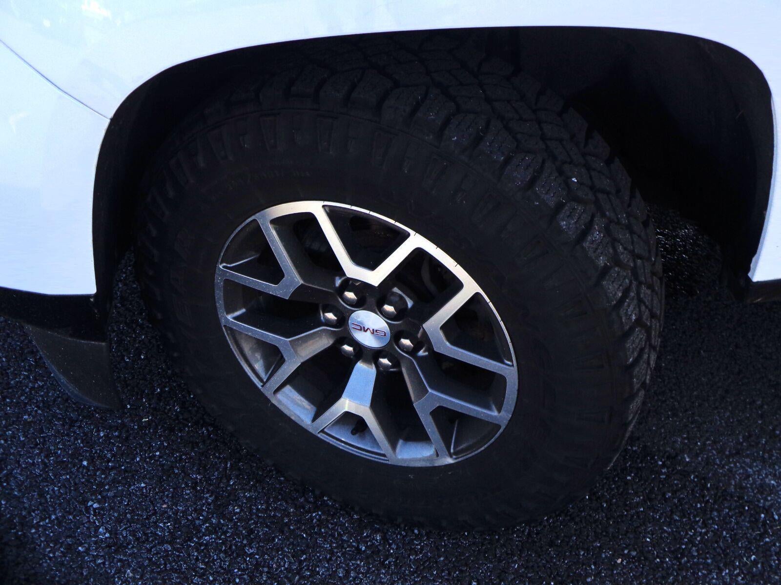 2022 GMC Canyon 4WD AT4 w/Cloth