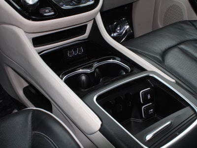 2023 Chrysler Pacifica Hybrid Limited